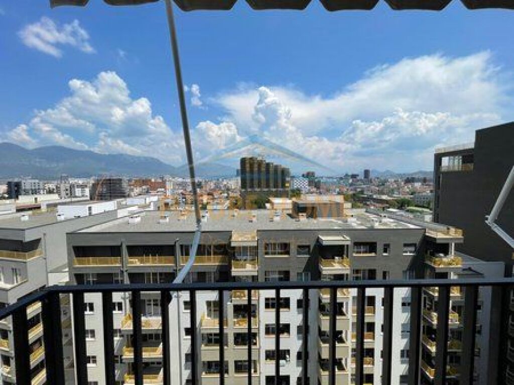 Shitet, Apartament 2+1, Rruga Dritan Hoxha, Tiranë.