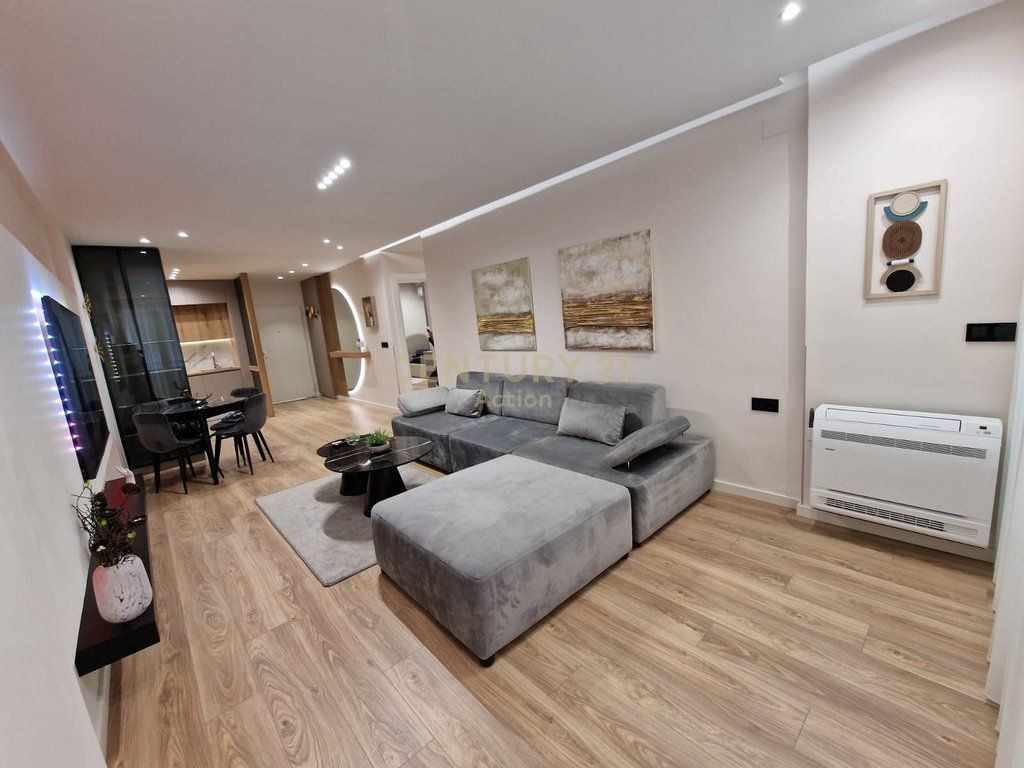 FORMER EXHIBITION, LUXURY 2+1 APARTMENT FOR RENT!!