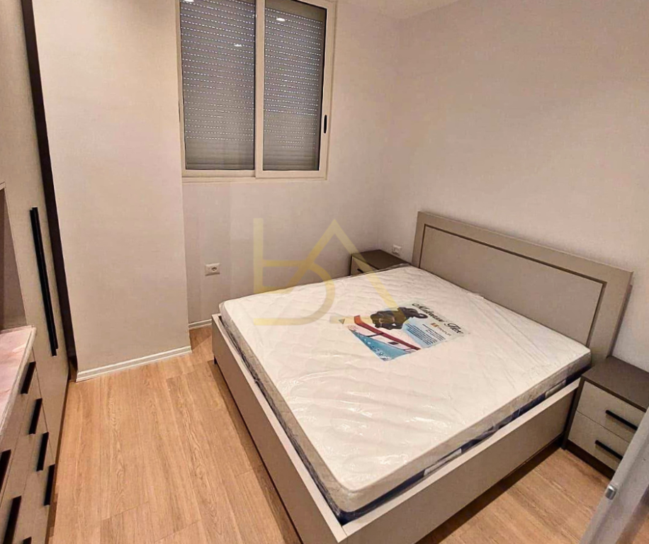 Shitet Apartament 1+1 – Kodra e Diellit, Tiranë