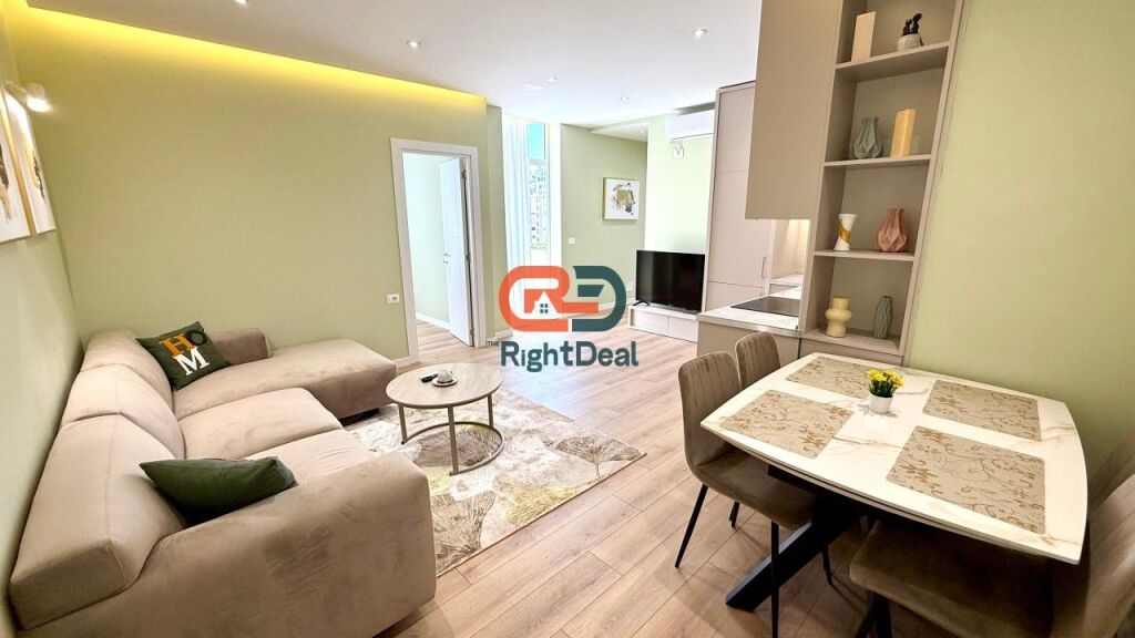 Tek Myslym Shyri, Shitet Apartament 2+1, I Investuar Totalisht Dhe Me Pamje Spektakolare!!!