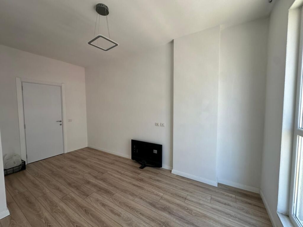 Apartment 1+1 for rent empty at Univers City