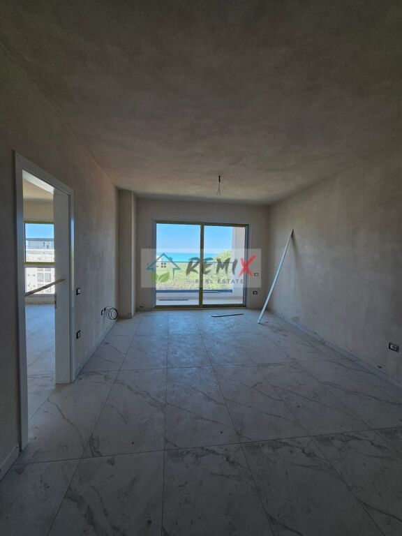 Shitet Apartament 1+1 te Kompleksi Liburna me Pamje të Plotë nga Deti