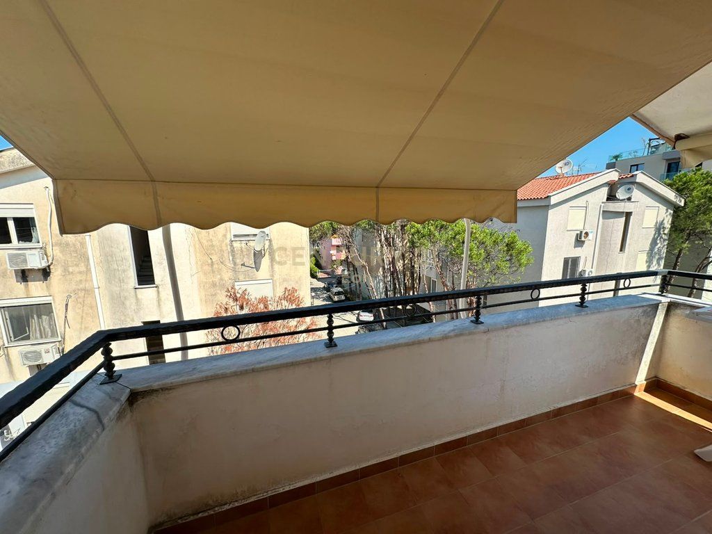 APPARTAMENTO 1+1 IN VENDITA A QERRET A 100 METRI DAL MARE COMPLESSO “DIELL” !