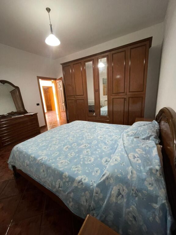 Villa su 3 piani 2+1+2 In Affitto sulla Spiaggia Ferroviaria, Durrës