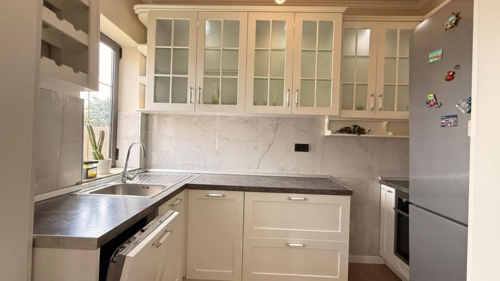 🏡 Appartamento 2+1 in vendita vicino a Via Fortuzi, Centro