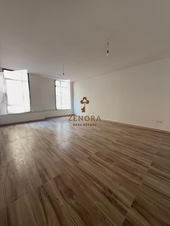 Business premises for rent in the center of Tirana – Mine Peza Street (D41113TR)