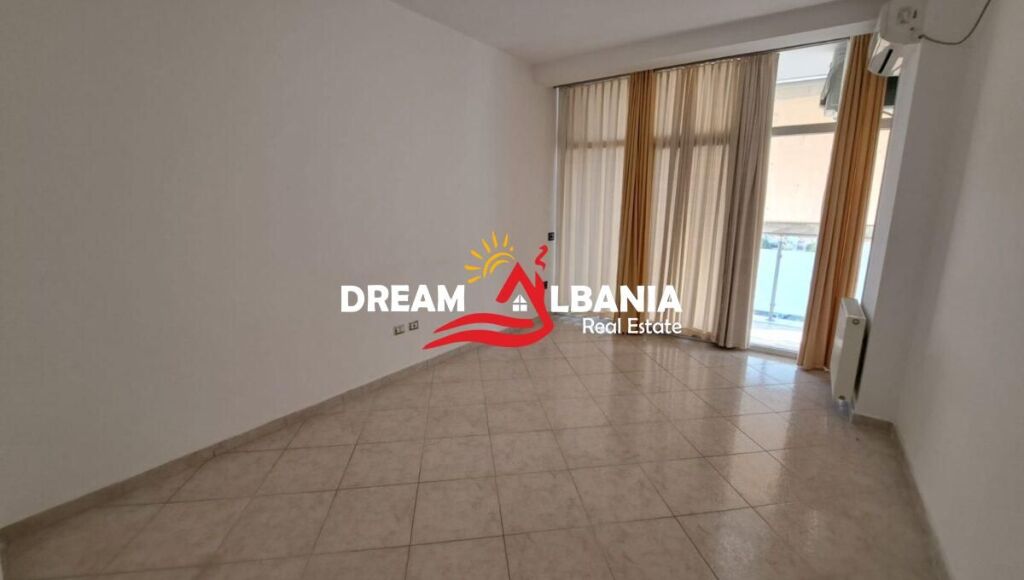 Appartamento 2+1+2WC in vendita Comune di Parigi, Complesso KIKA 2 (ID 51210002)
