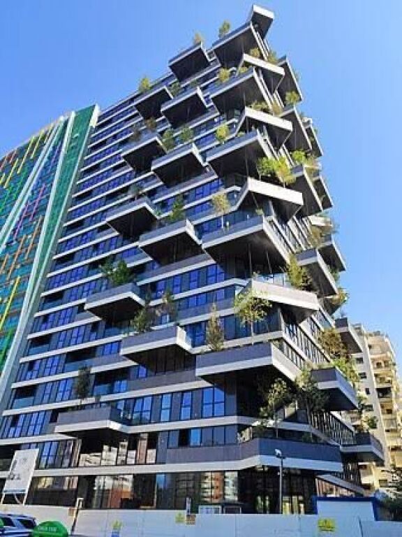 🏢 JEPET ME QIRA AMBIENT BIZNESI PREMIUM – VERTICAL FOREST TIRANA ✨