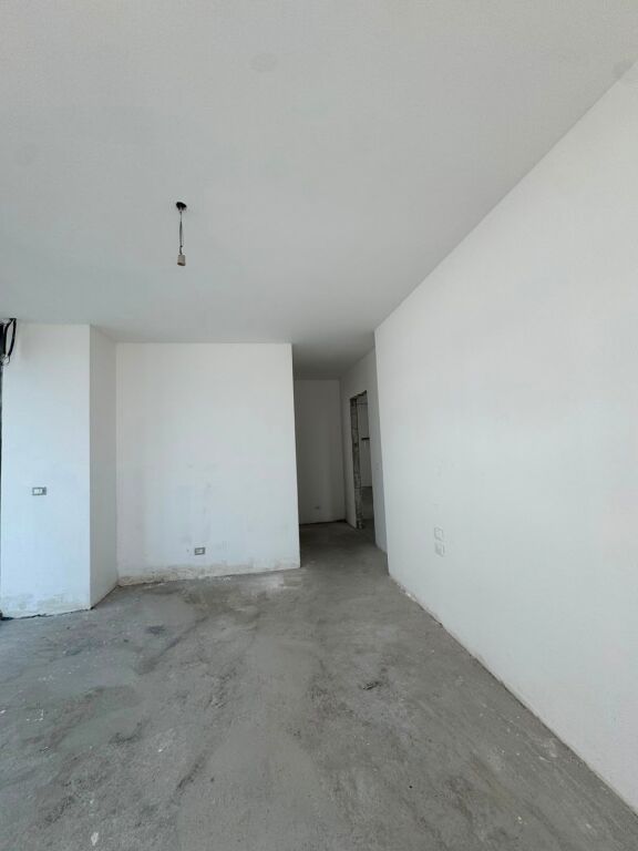 🏢 Jepet me Qira Ambient Biznesi – Lake View Residence