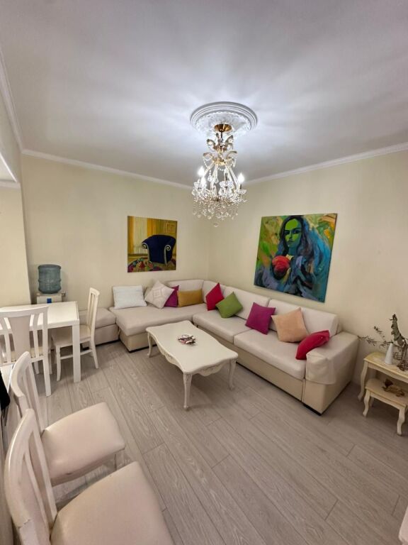 JEPET ME QERA APARTAMENT 2+1 PRANE GJYKATES, DURRES