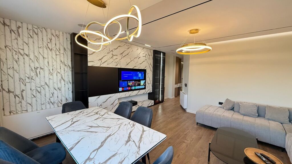 Super Apartament Luksoz 2+1 me Qira – Liqeni i Tiranës!