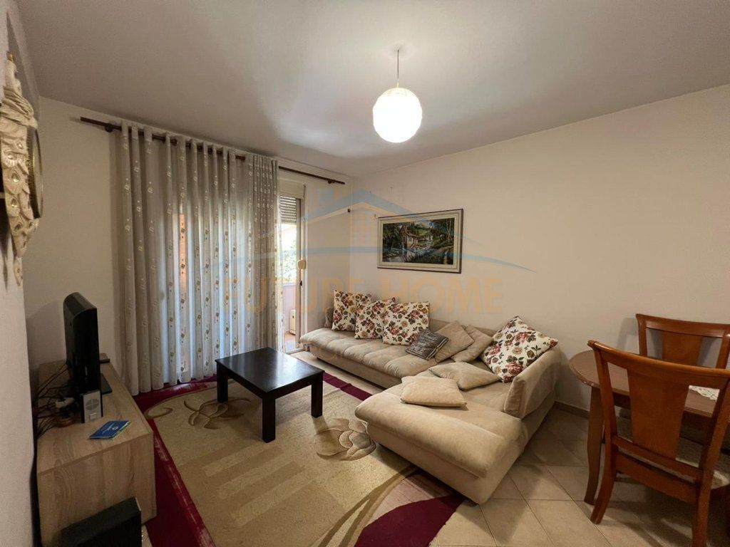 Qera, Apartament 2+1+2, Astir, Prane Vila L