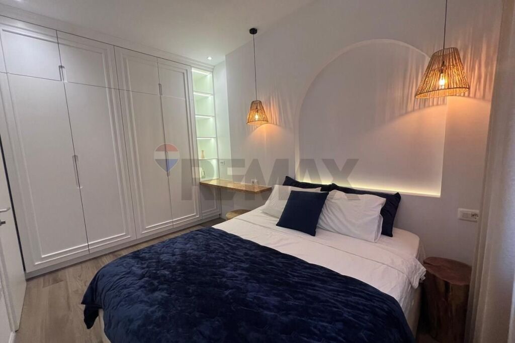 Apartament Luksoz 1+1 me Pamje Deti në Santorini