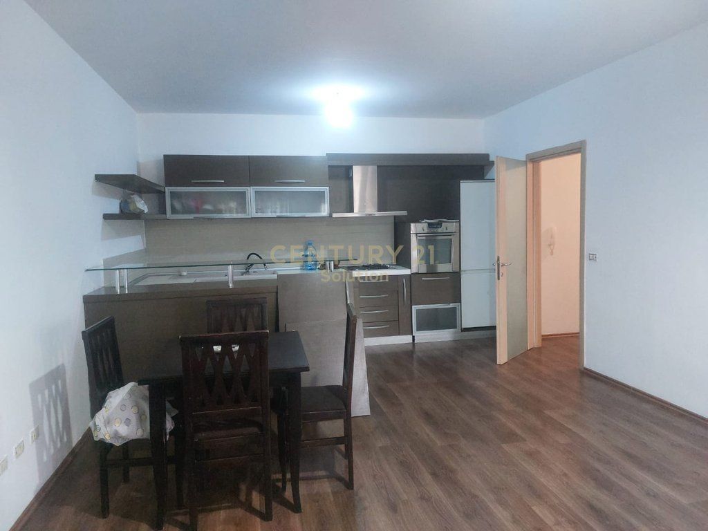JEPET ME QIRA APARTAMENT 2+1, YZBERISHT 470 € /Muaj