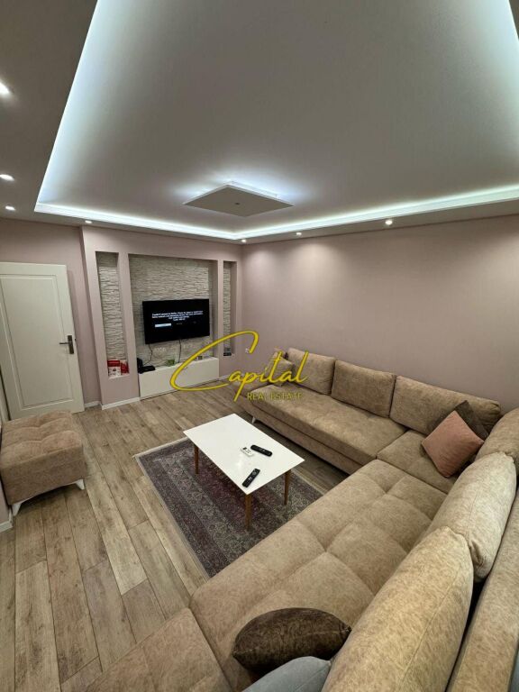 APARTAMENT ME QIRA 1+1 21 DHJETORI 60.000 LEKE