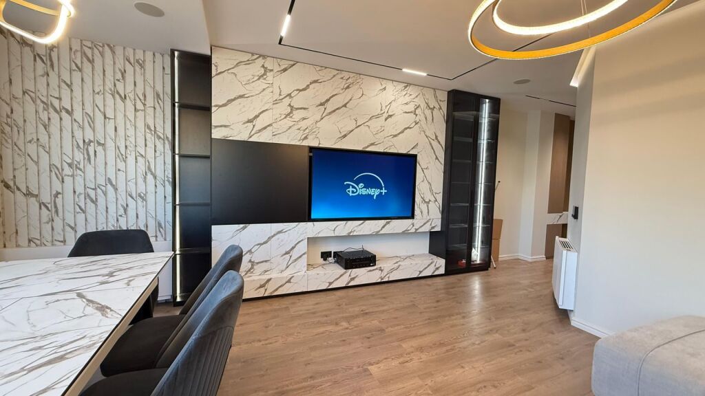 Super Apartament Luksoz 2+1 me Qira – Liqeni i Tiranës!