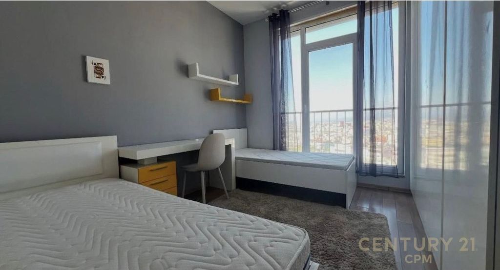 Apartment 2+1+2 for sale at Xhamia Kopshti Botanik 230000€ | 120 m²