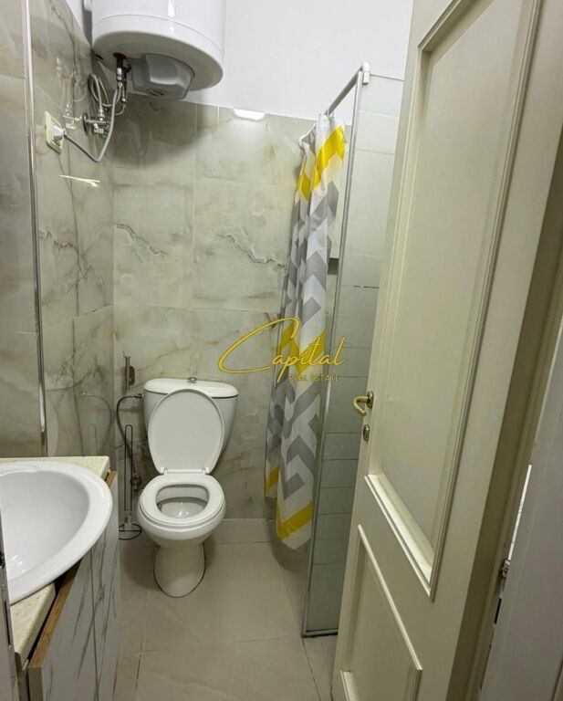 MONOLOCALE IN AFFITTO 30 M2 XHAMLLIKU 35.000 LEKE