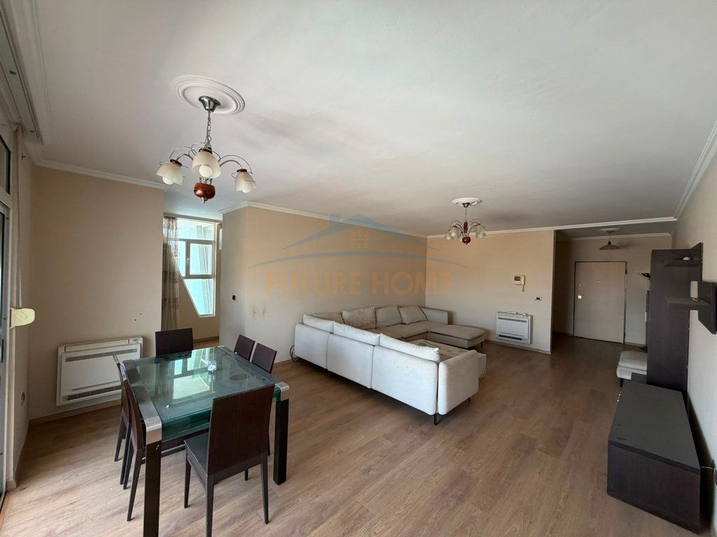 Shitet , Apartament 3+1+2+Post Parkimi , Ish ekspozita , Tirane