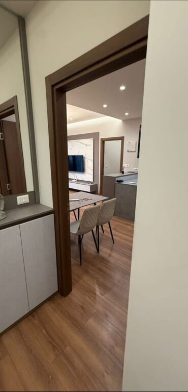 APARTAMENT 2+1+2 TUALETE. 70000 LEKE.FARMACIA 10