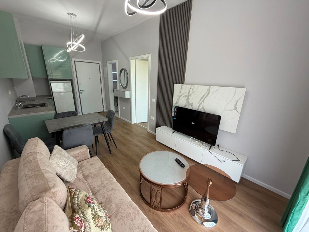 🏡Jepet me qera apartament 1+1 + Parkim