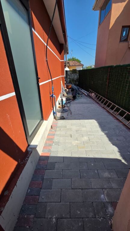 ☕ Bar-Caffè in affitto a Xhafzotaj