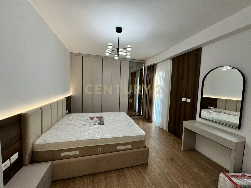 APARTMENT 2+1+PARKING SPACE AT TIRANA GARDEN BUILDING!