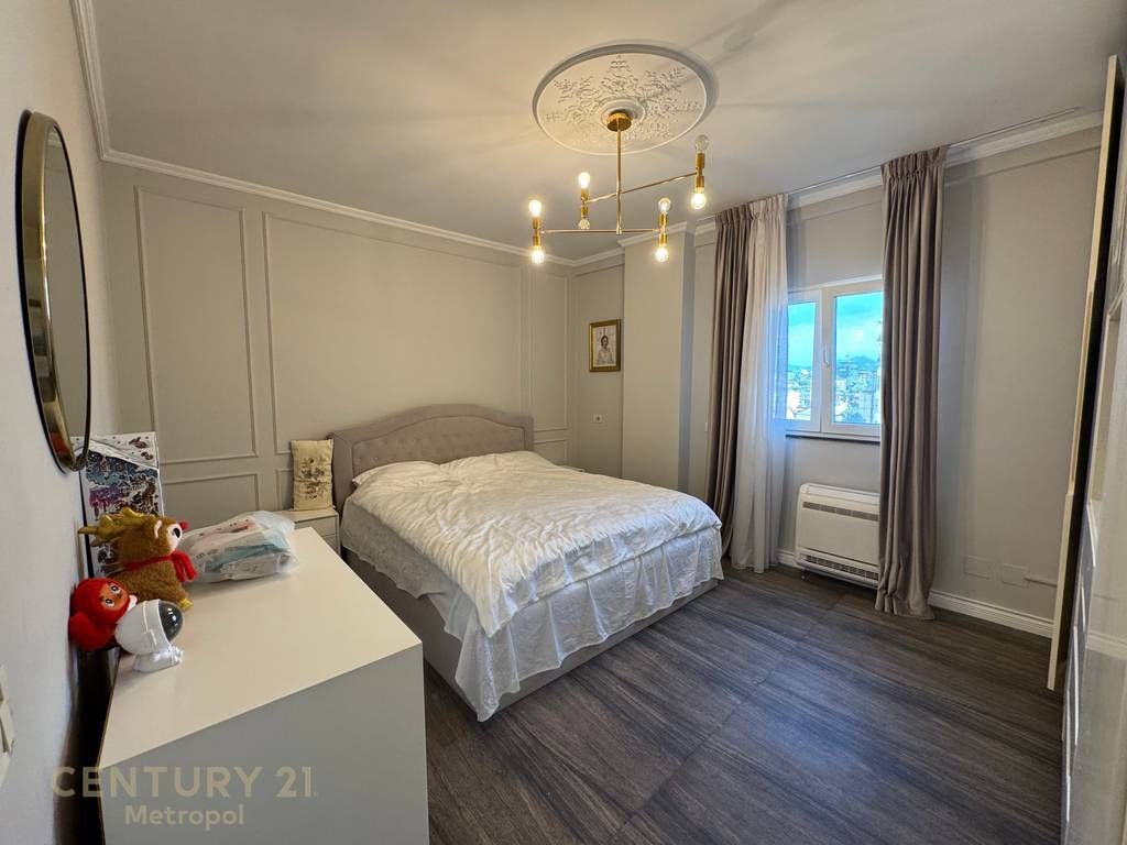 MYSLYM SHYR, APARTAMENT 2+1 PER QIRA +1POST PARKIMI Opsional!