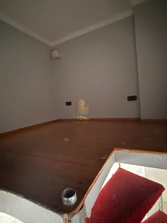 For sale, Business Unit 29m2, 5 Maji Street, 6,300,000 Lek (ID:SRE-M001)