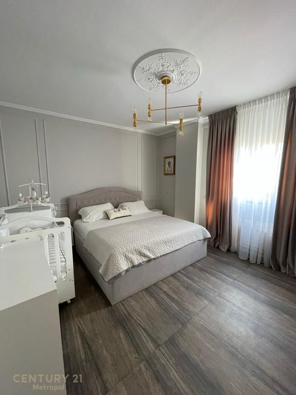 MYSLYM SHYR, APARTAMENT 2+1 PER QIRA +1POST PARKIMI Opsional!