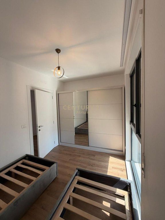 APARTAMENT 2+1+2 TEK AKSES TIRANA