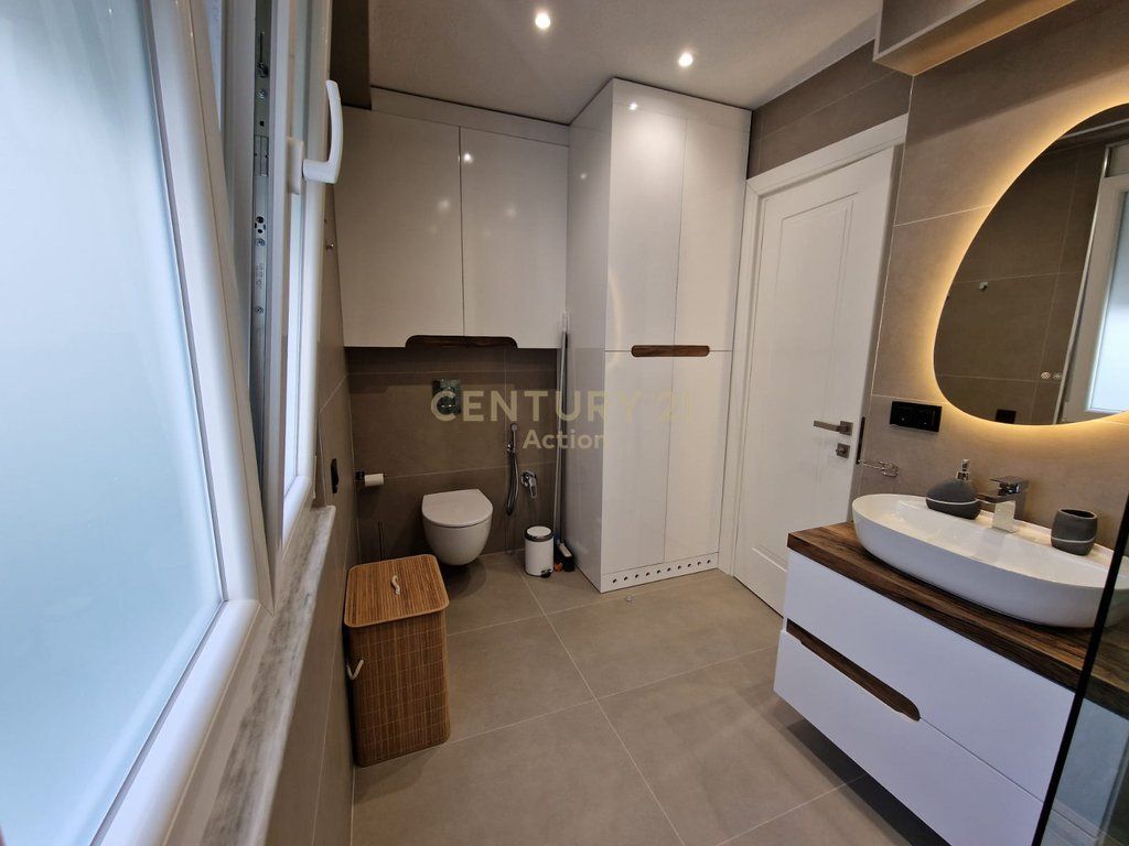 FORMER EXHIBITION, LUXURY 2+1 APARTMENT FOR RENT!!