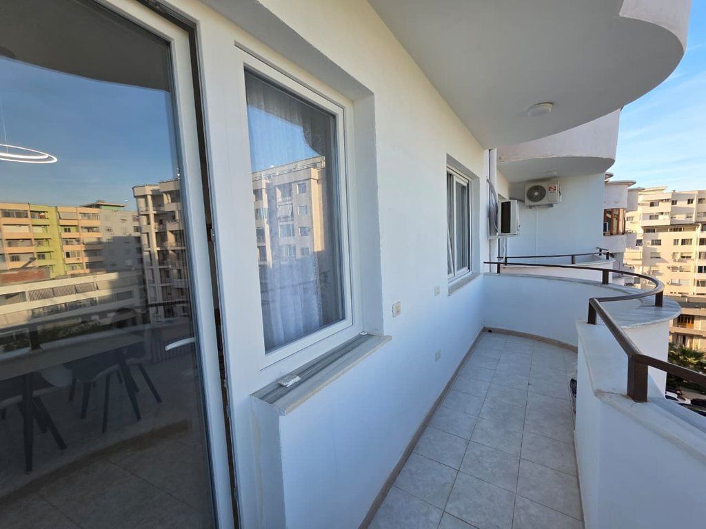 VENDESI APPARTAMENTO 1+1 SPIAGGIA DI DURAZZO