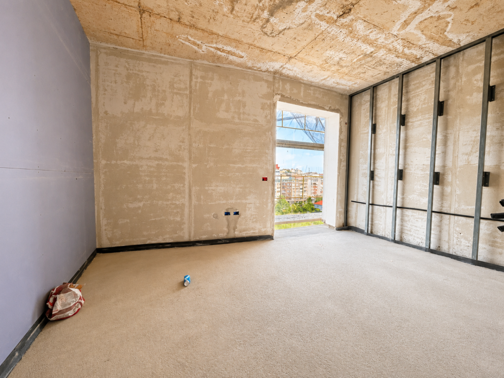 Shitet Penthouse tek Liqeni i Thate