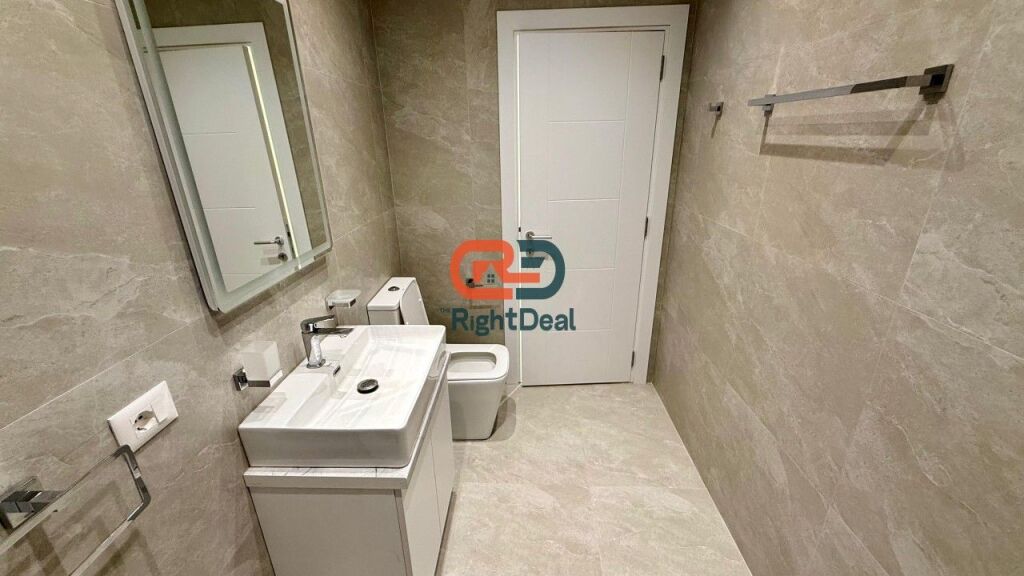Tek Myslym Shyri, Shitet Apartament 2+1, I Investuar Totalisht Dhe Me Pamje Spektakolare!!!