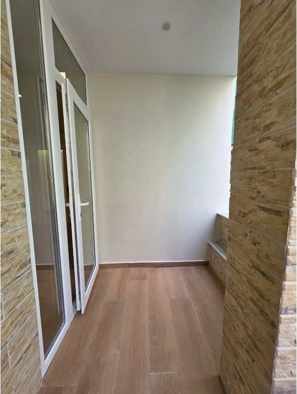 Shitet ,Apartament 1+1, Komuna e Parisit, Tirane. CITY68894