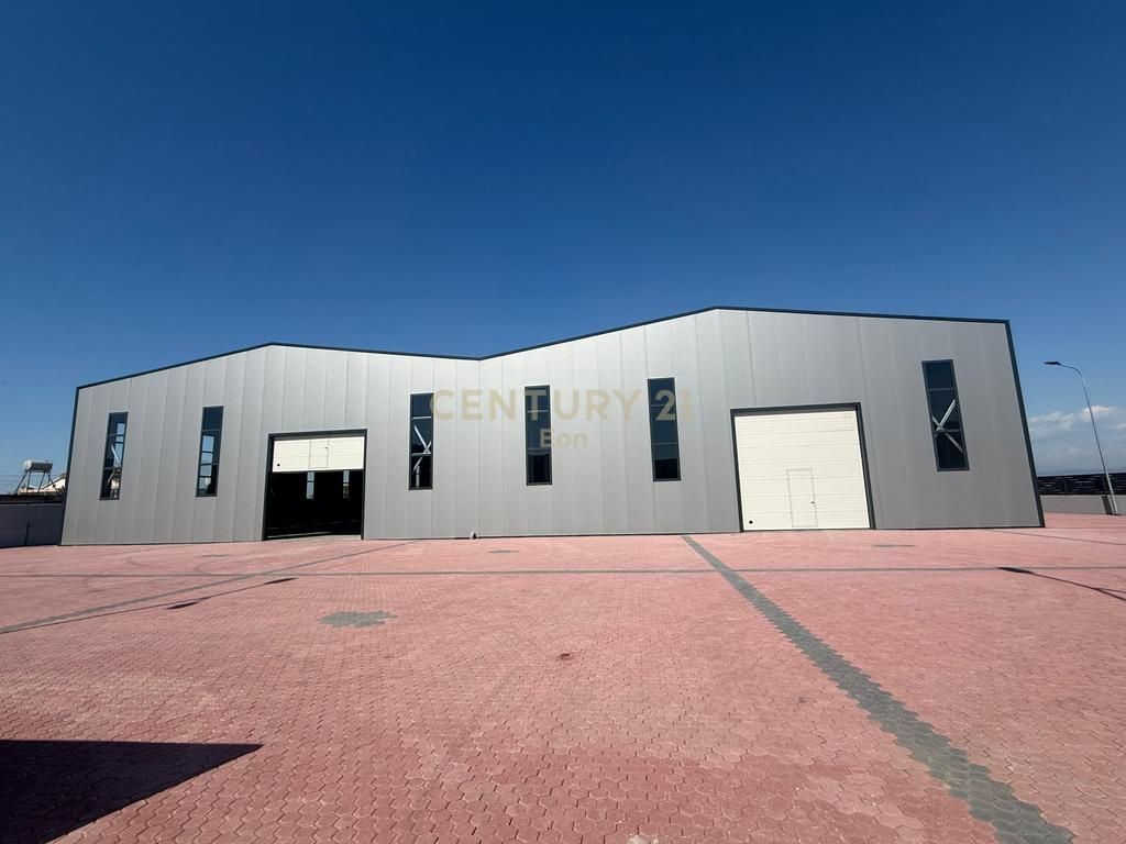 Warehouse &amp; Multifunctional Space for Rent in Strategic Location!