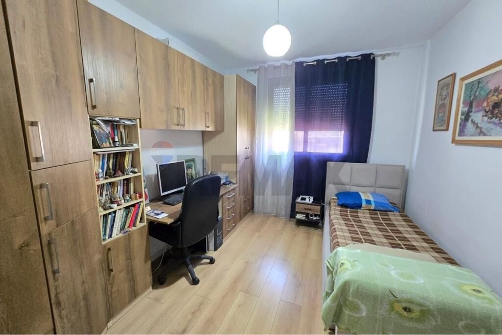 Shitet - Apartament 2+1 tek Ish Fusha Aviacionit