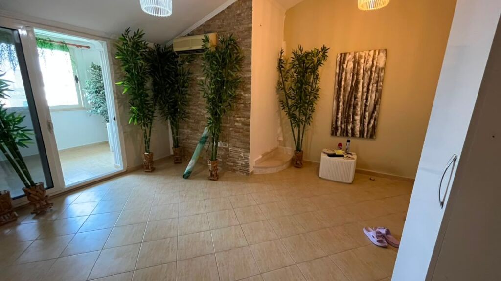 🏡 Vendesi in vendita Appartamento 1+1 a Mali i Robit, Golem – Complesso Kaltersia