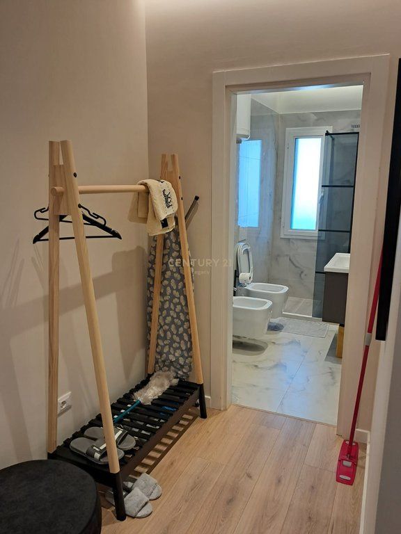 APARTAMENT 2+1 ME QIRA, NE KRAH TE AMBASADES AMERIKANE, TIRANE!