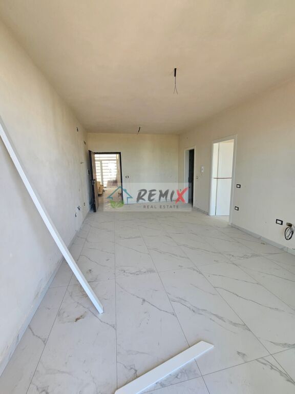 Shitet Apartament 1+1 te Kompleksi Liburna me Pamje të Plotë nga Deti