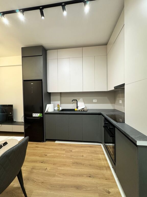 JEPET ME QERA, APARTAMENT 1+1,  FRESKU.(530581007-226)
