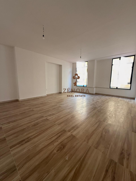 Business premises for rent in the center of Tirana – Mine Peza Street (D41113TR)