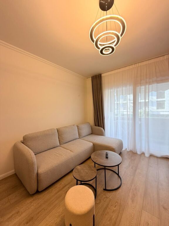Apartament 1+1 per qera tek komuna e Parisit