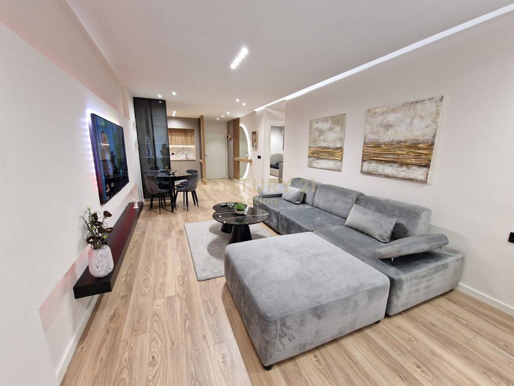 FORMER EXHIBITION, LUXURY 2+1 APARTMENT FOR RENT!!