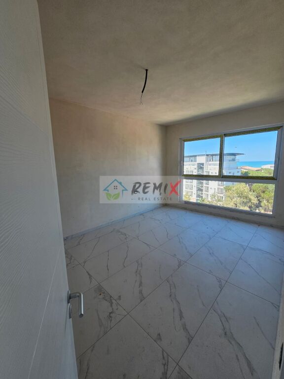 Shitet Apartament 1+1 te Kompleksi Liburna me Pamje të Plotë nga Deti