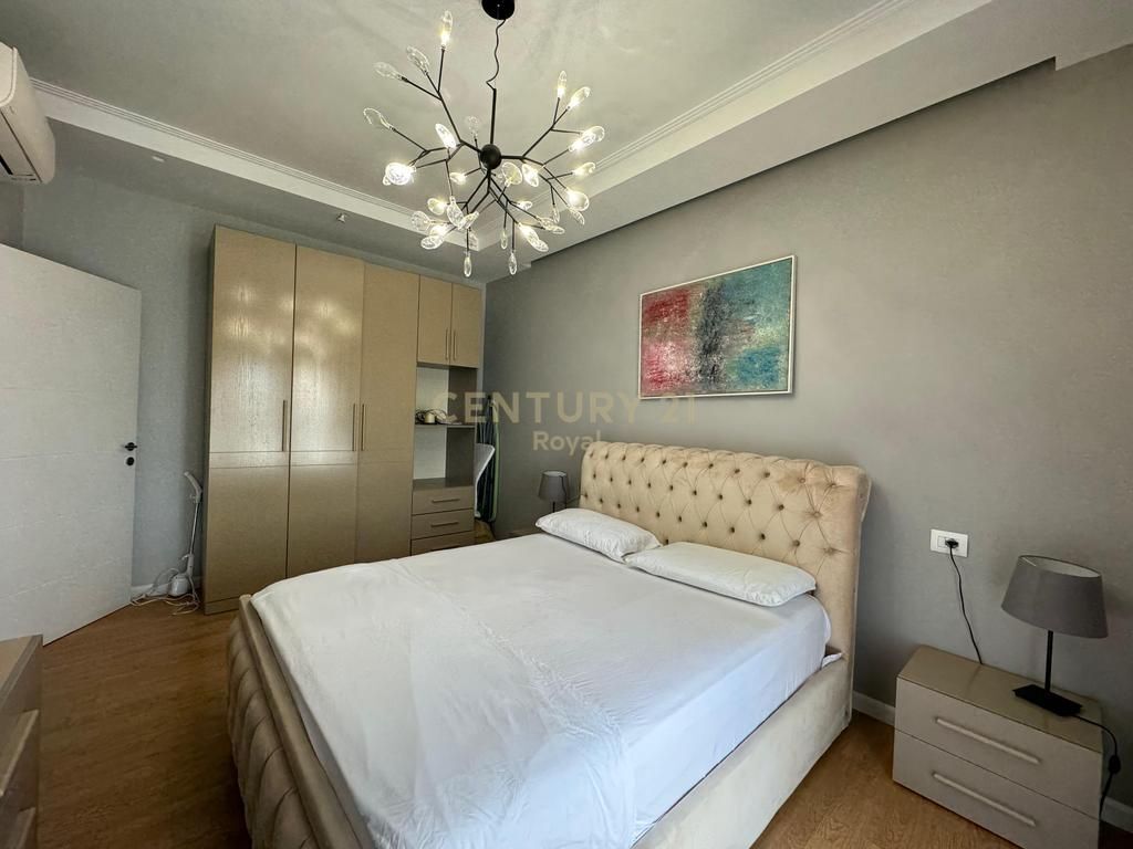 Apartment 1+1 for rent near 21-Dhjetorit