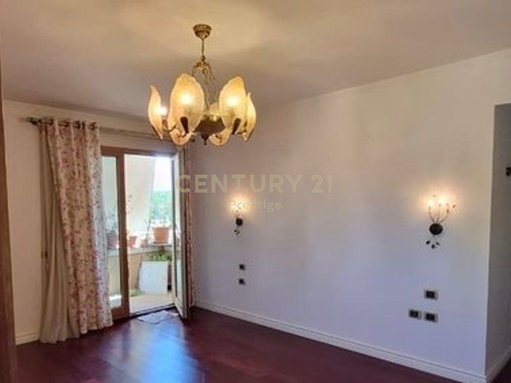 APARTMENT 3+1+2+ PARKING SPACE FOR RENT IN THE BRRYL AREA, TIRANA!