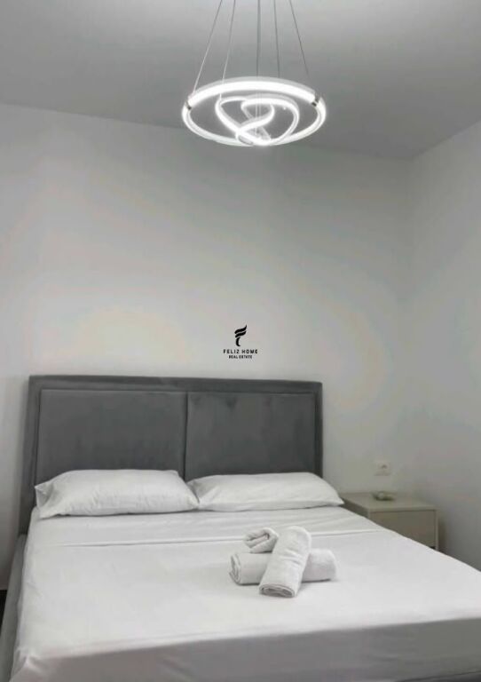 APARTAMENT ME QERA 2+1 QYTET STUDENTI 55.000 LEKE FH-80570