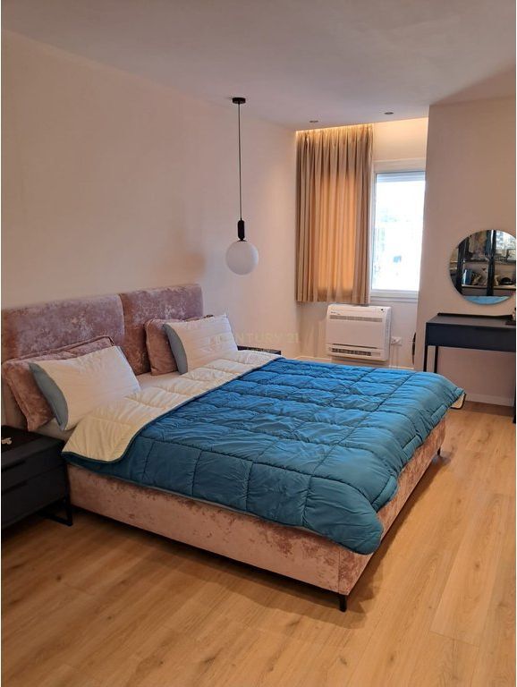 APARTAMENT 2+1 ME QIRA, NE KRAH TE AMBASADES AMERIKANE, TIRANE!